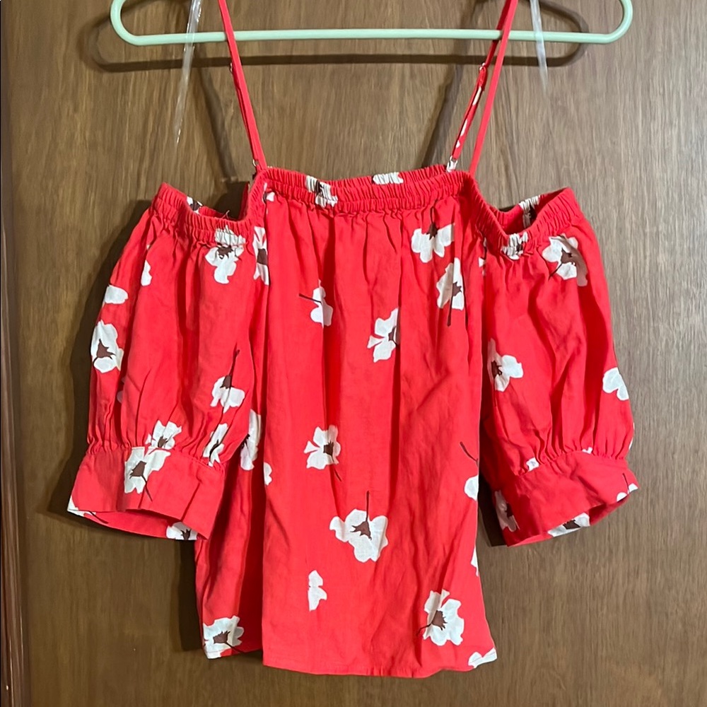 Red Floral Off-Shoulder Top Universal Thread size small